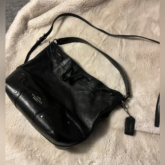 COACH Mickie Drawstring Crossbody Shoulder Bag 2 WAY. - Picture 3 of 11